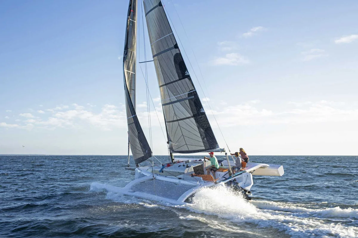 Corsair Marine 880 2022 boat specs