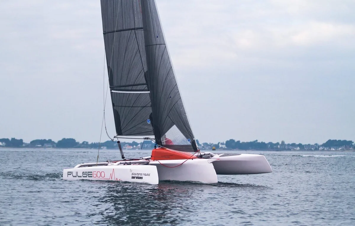 Corsair Marine Pulse 600 2015 boat specs