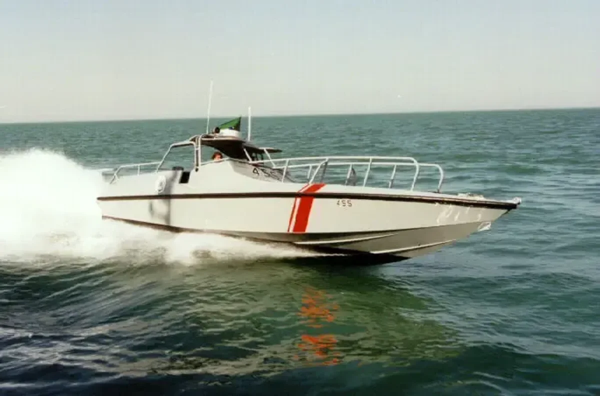 Cougar Enforcer 40 Gen 4 1989 boat specs