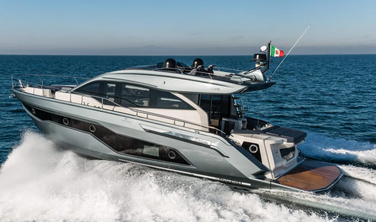 Cranchi Yachts 52 S 2022 boat specs