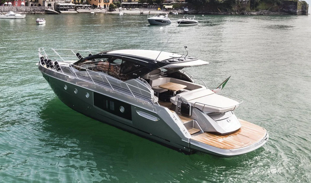M 44 HT Boat Specs