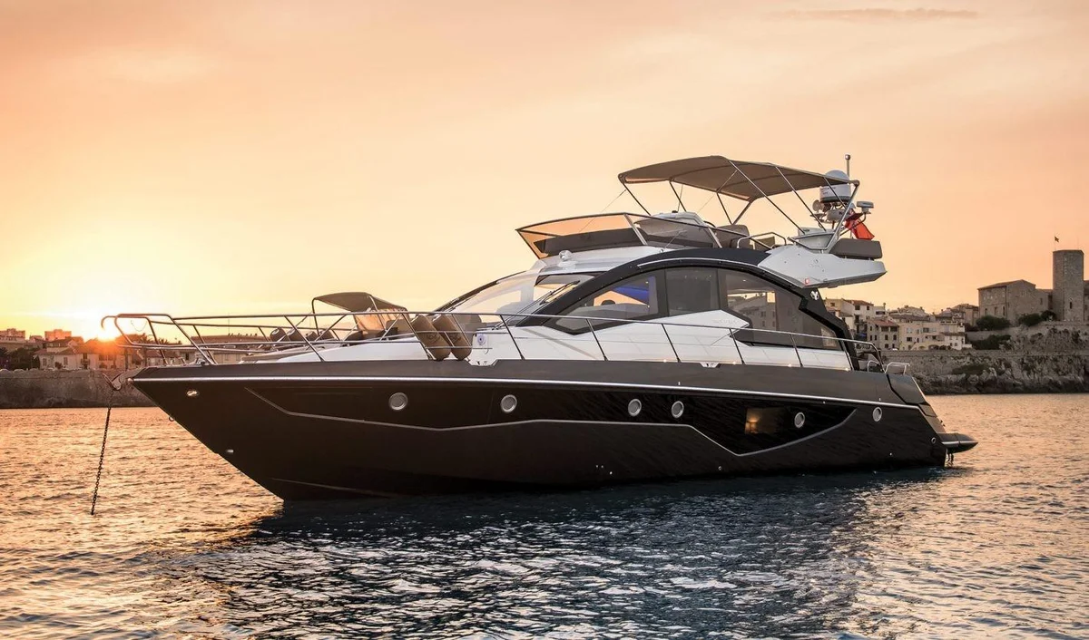 Cranchi Yachts 60FLY Flybridge 2020 boat specs