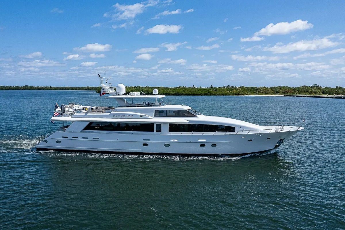 Crescent Yachts 115 1995 boat specs