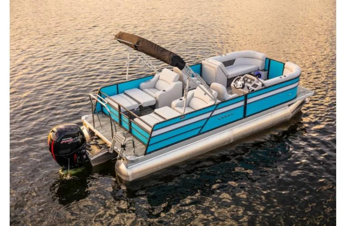 CREST I 220SLRC Boat Specs