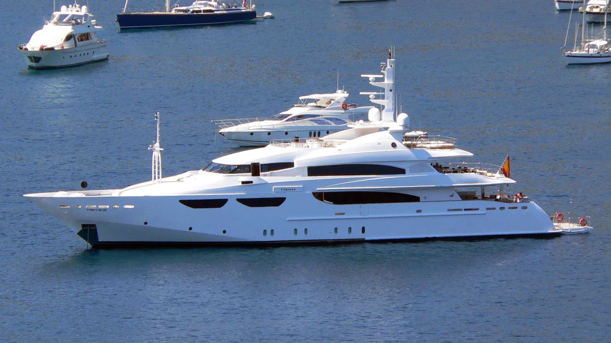 CRN Kooilust Mare 2003 boat specs