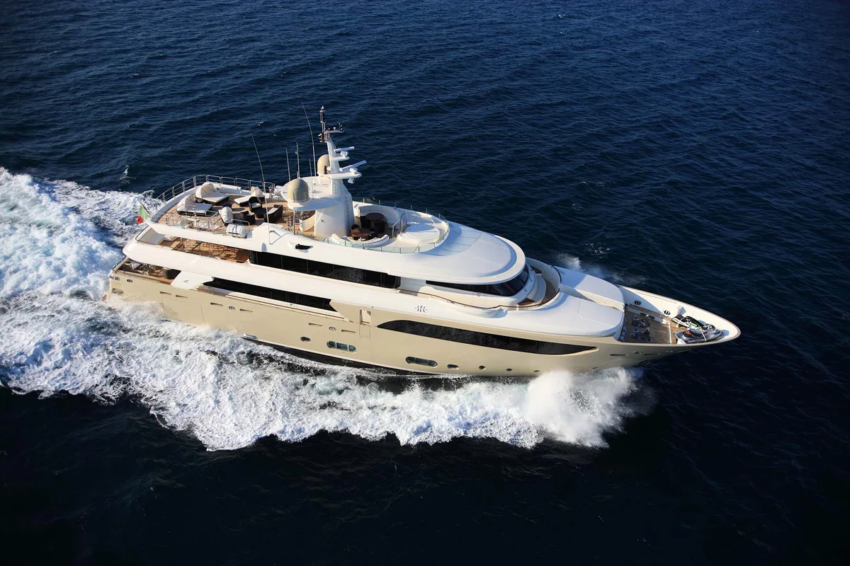 CRN Sofico 2009 boat specs