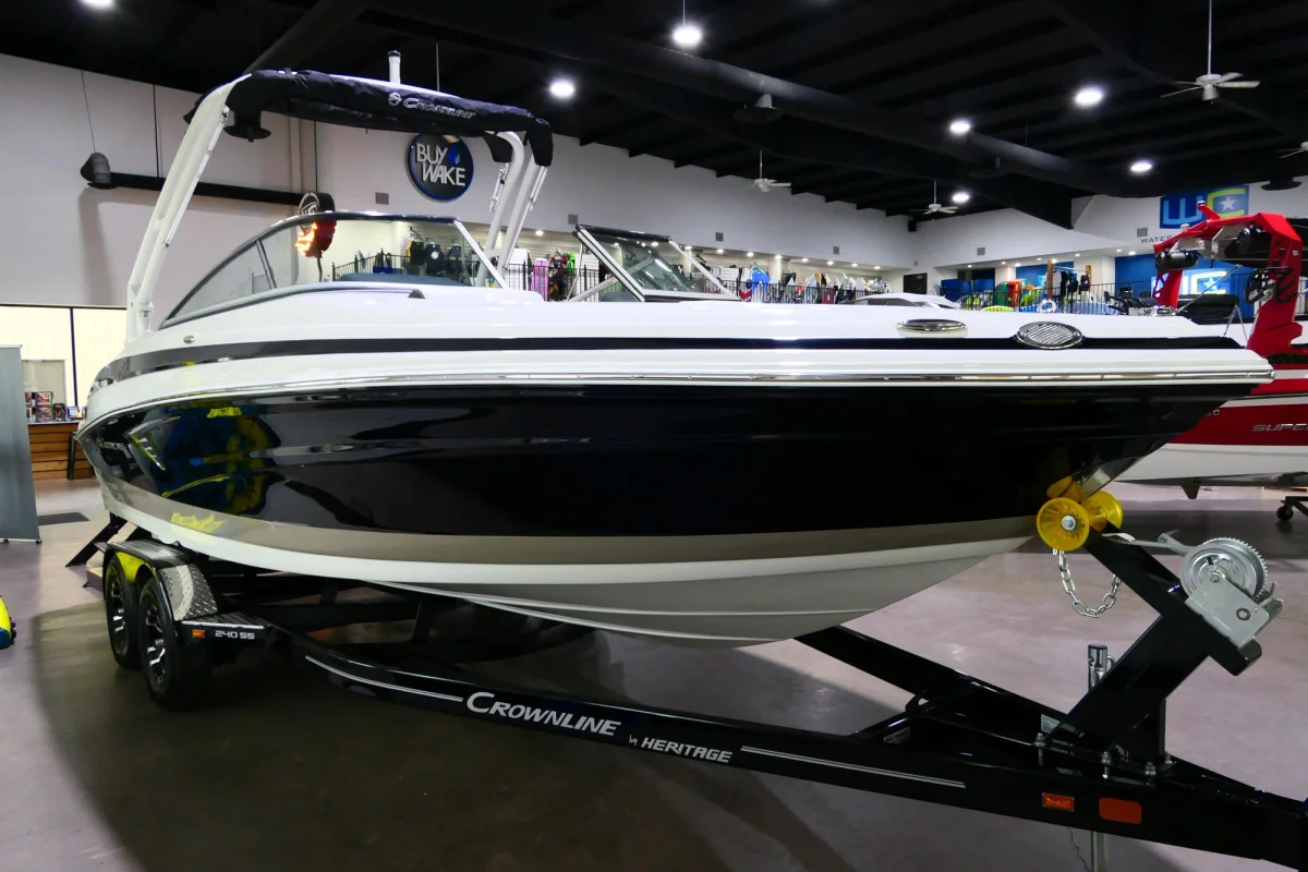 240SS Boat Specs