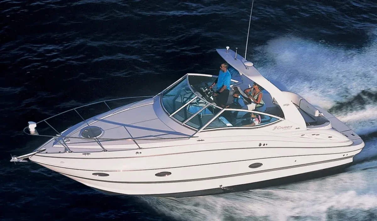 Cruisers Yachts 310 Express 2012 boat specs