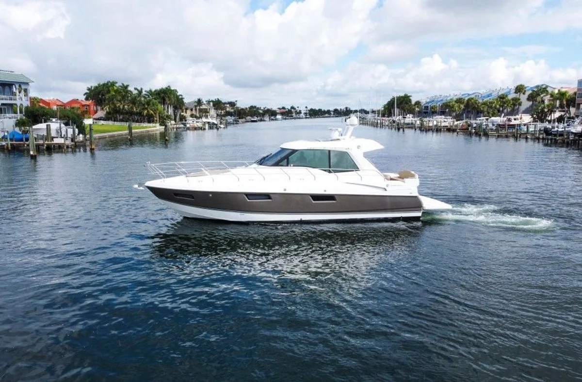 48 Cantius Boat Specs