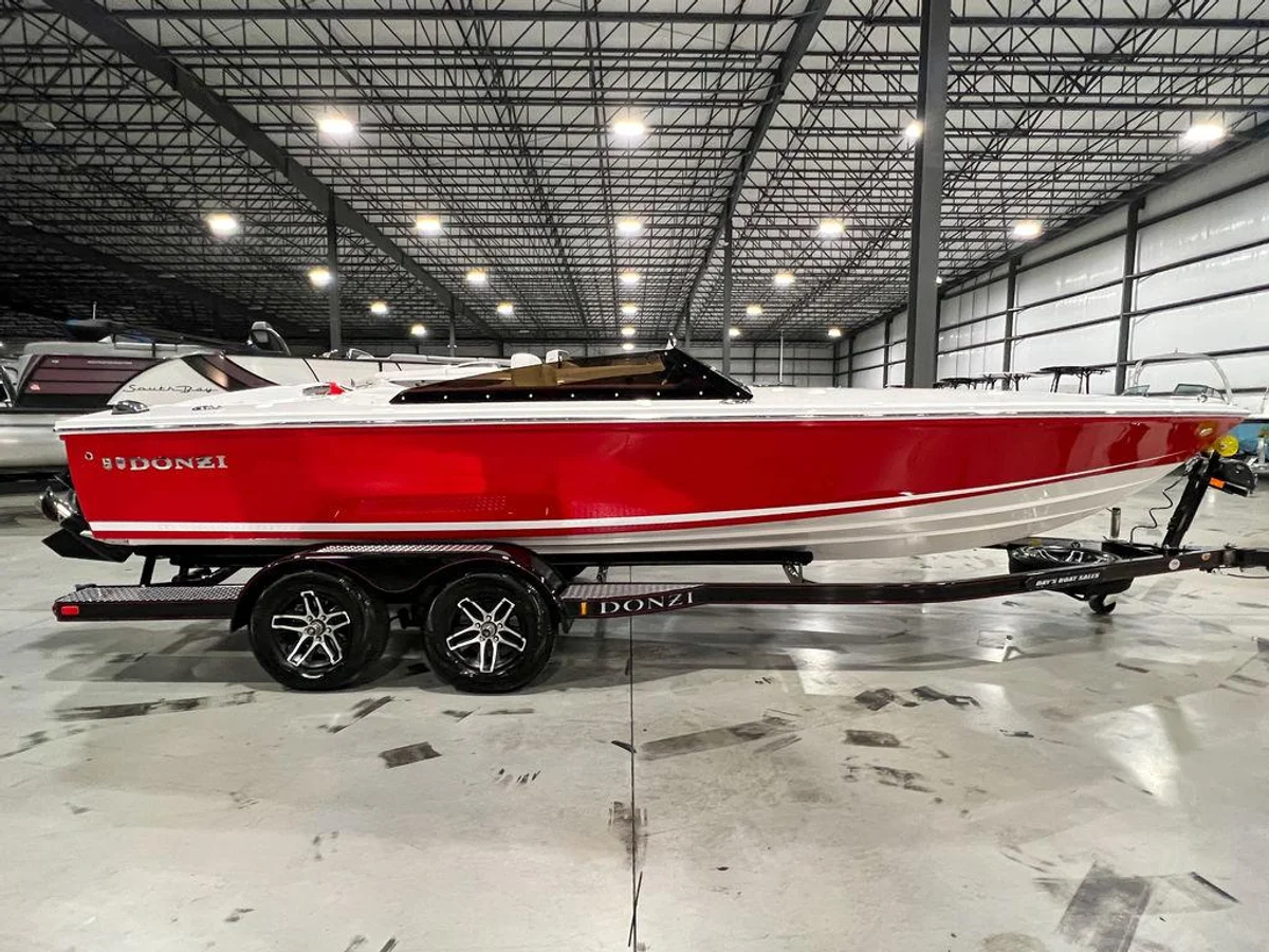 Donzi 22 Classic 2021 boat specs