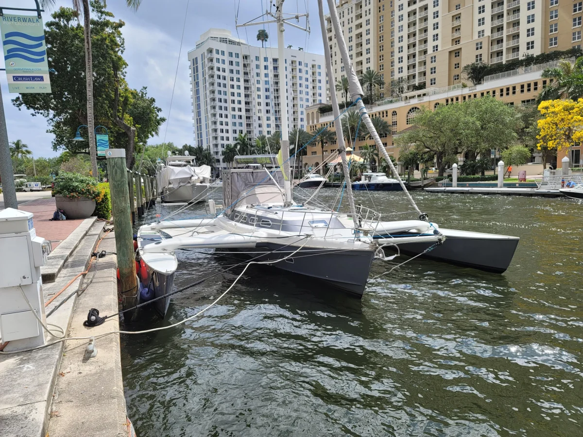 Dragonfly 1200 2001 boat specs