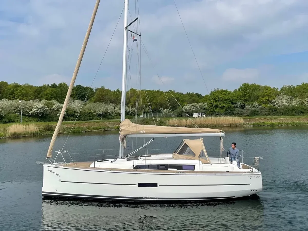 310 Grand Large Boat Specs