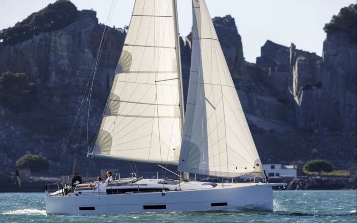 390 Grand Large - Shoal draft Boat Specs
