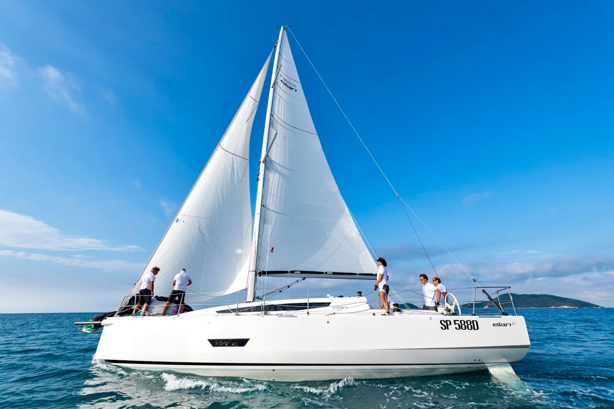 Elan Yachts E5 Deep draft/Shoal draft 2015 boat specs