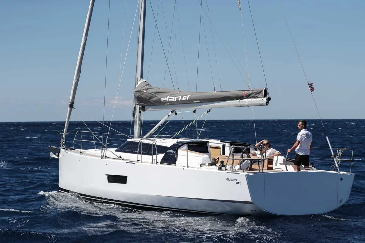 Elan Yachts GT5 2016 boat specs