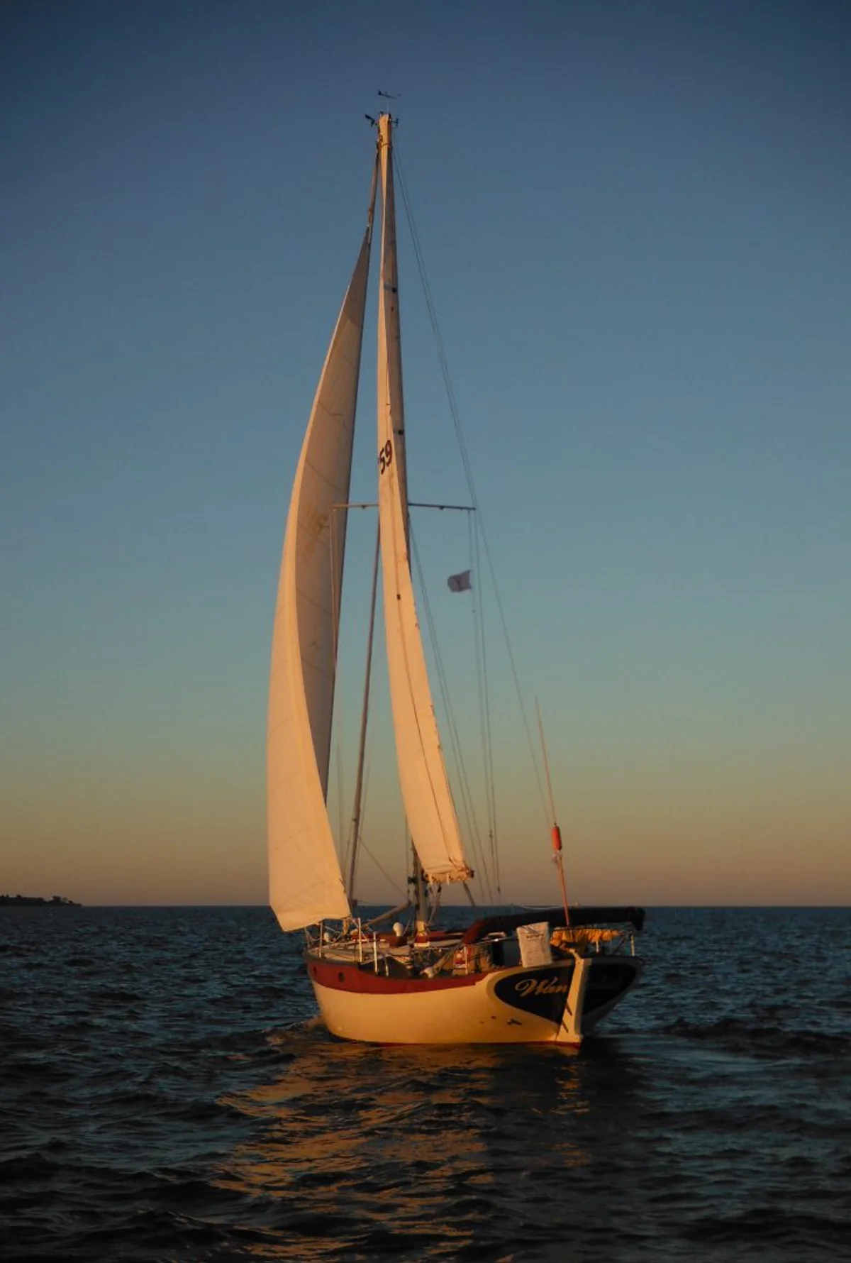 Ericson Yachts 36C 1978 boat specs