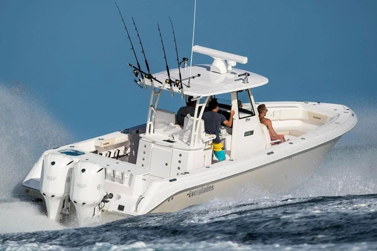 325 CC Boat Specs