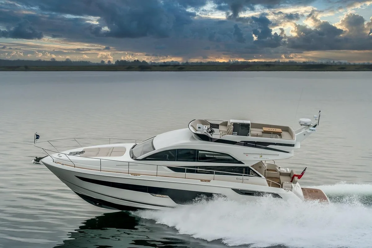 Fairline Squadron 50 2022 boat specs