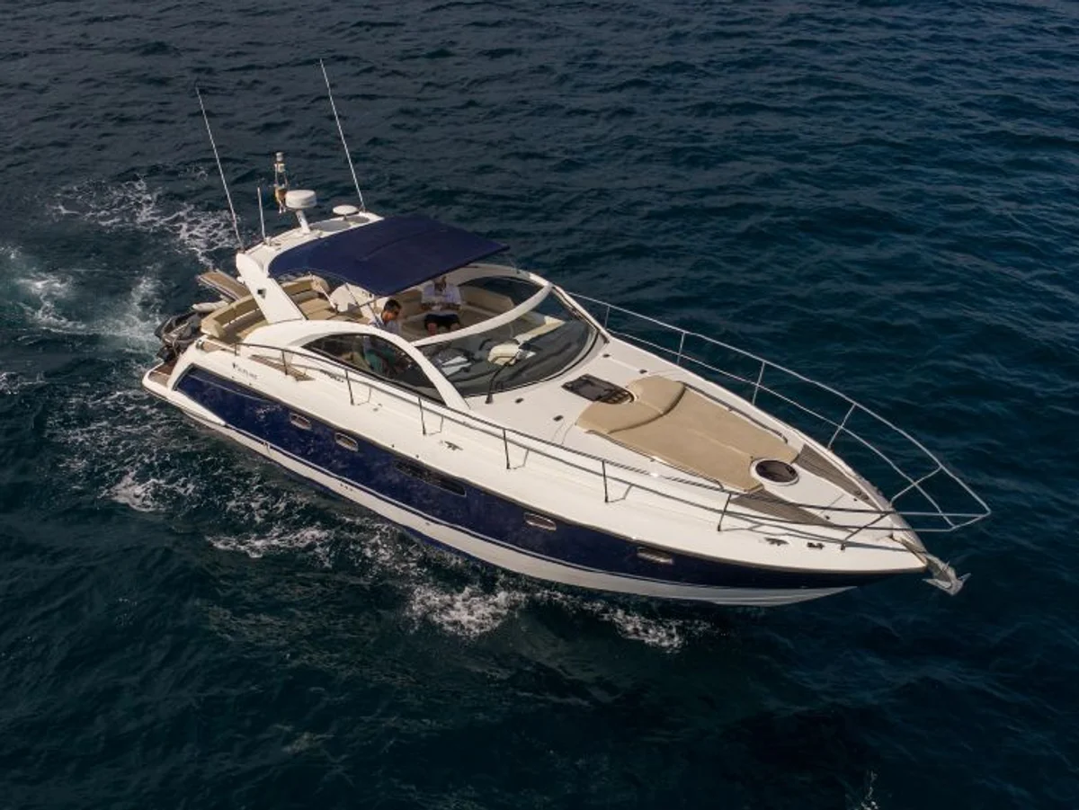 Fairline Targa 44 2010 boat specs