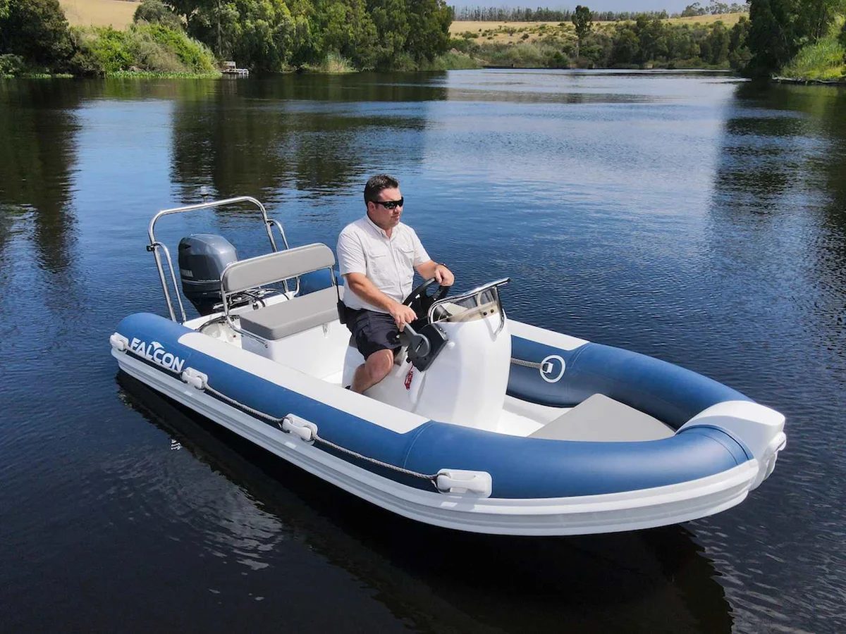 Falcon 450 2014 boat specs