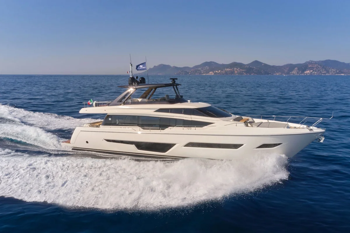 Ferretti Yachts 780 2023 boat specs