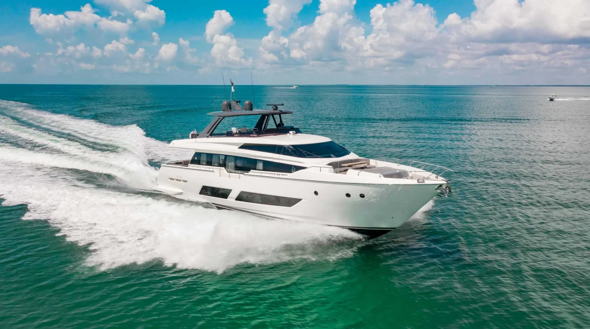 Ferretti Yachts 850 2021 boat specs