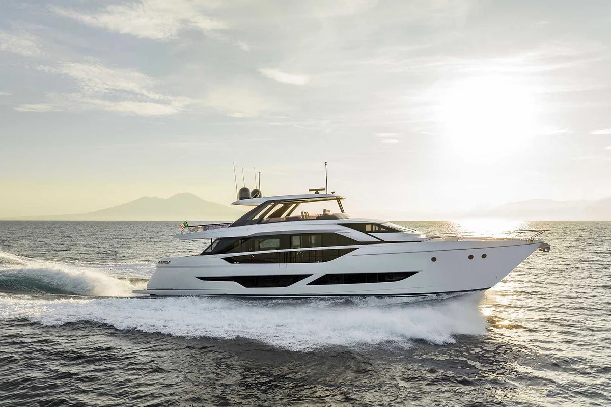 Ferretti Yachts 860 2023 boat specs