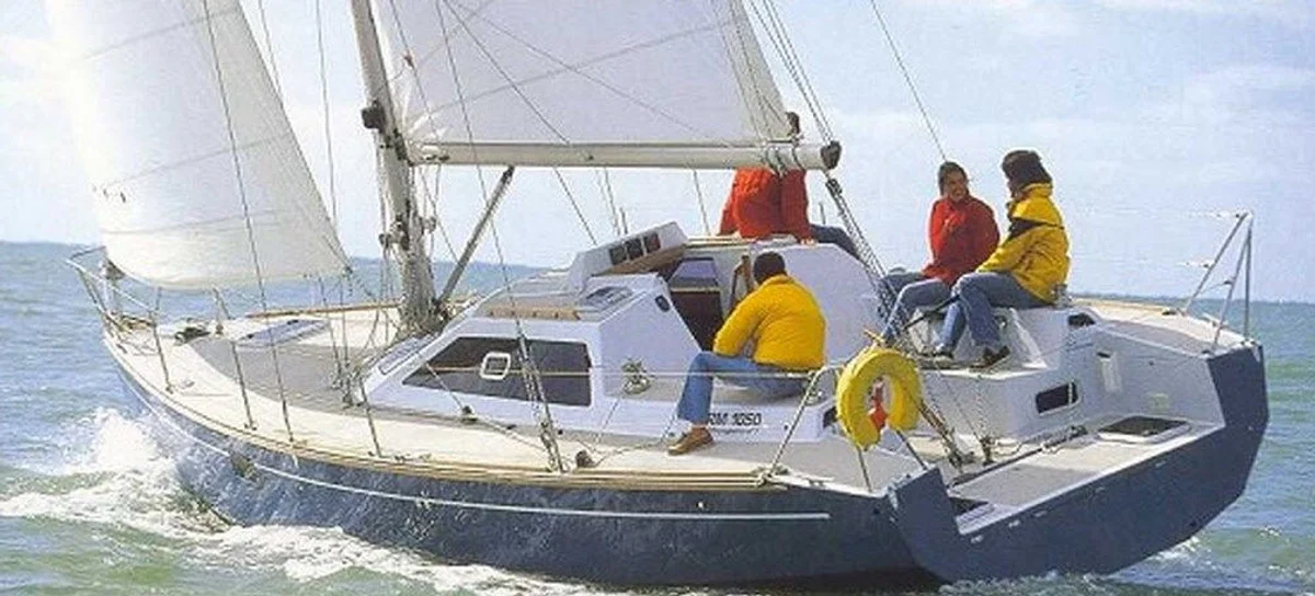RM 1050 Twin keel Boat Specs