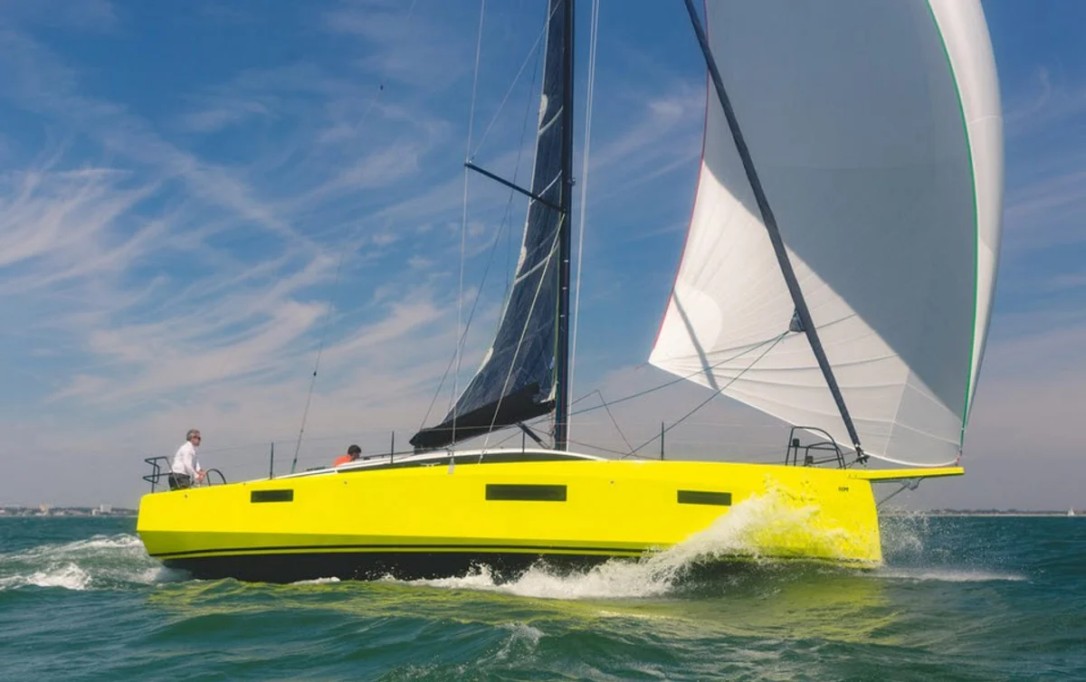 RM 1180 Twin keel Boat Specs