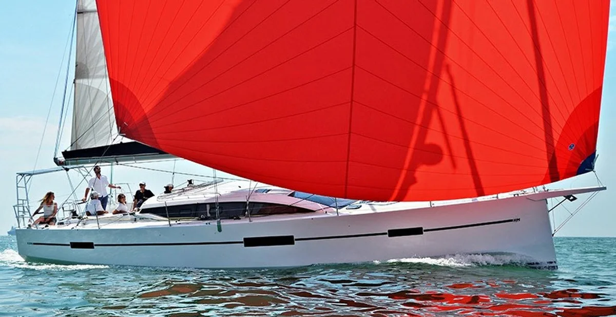 RM 1370 Swing keel Boat Specs