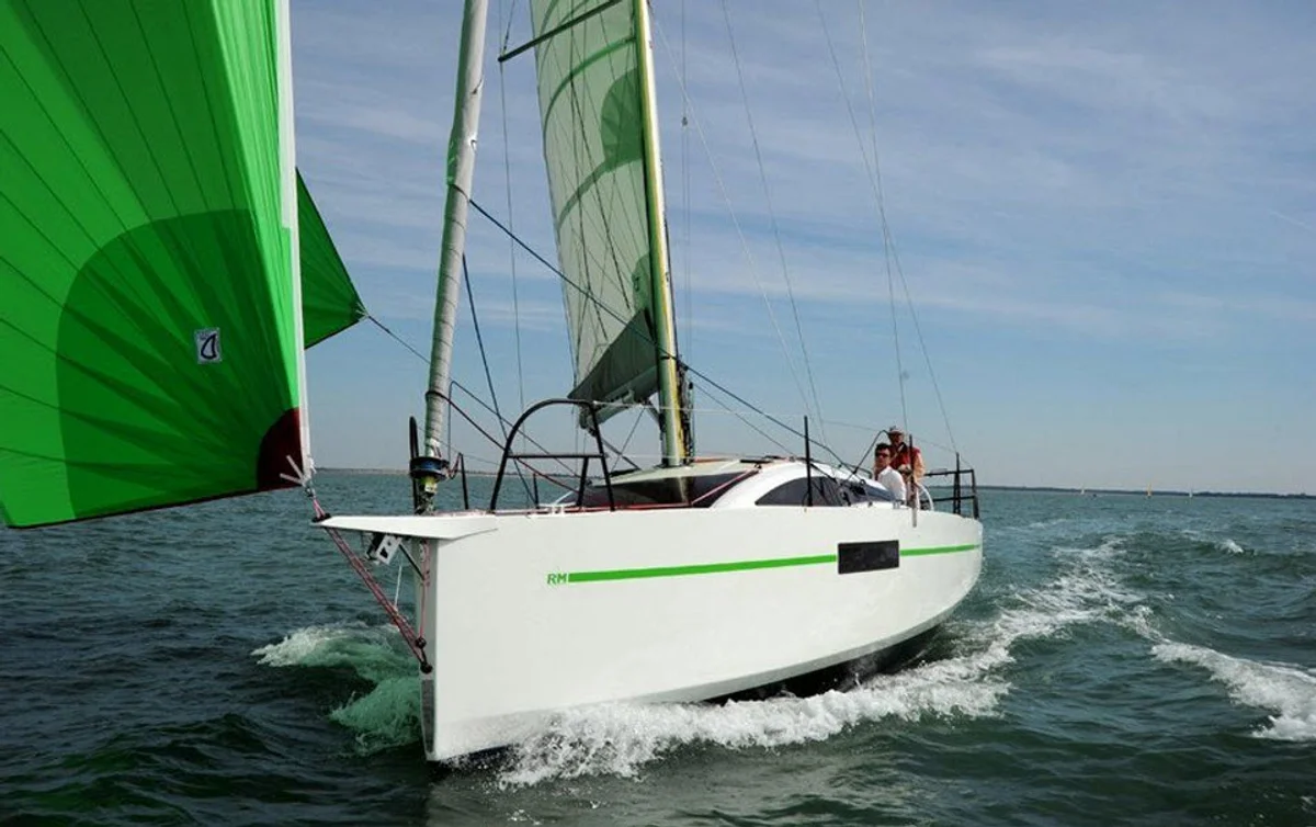 RM 970 Fin keel Boat Specs