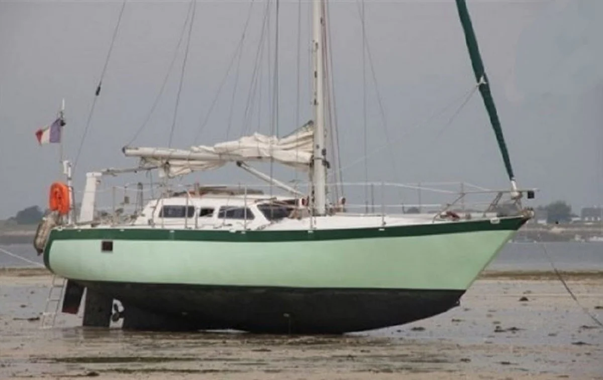 Fruit de mer -Centerboard (Trunk) Boat Specs