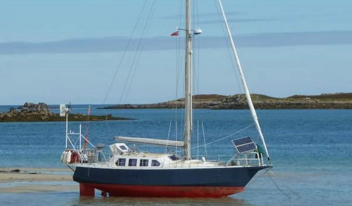 Oxion 32 Boat Specs