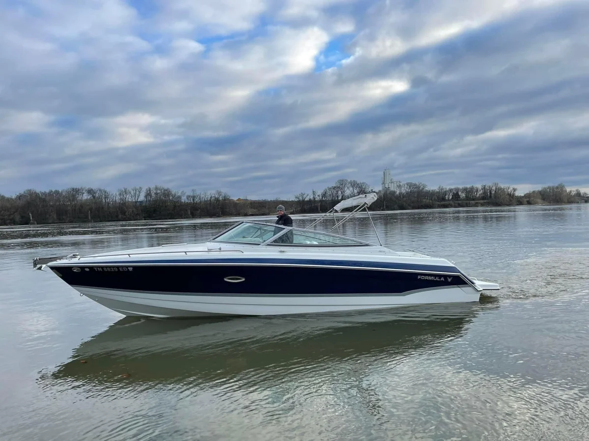 Formula Boats 280 Sun Sport 2008 boat specs