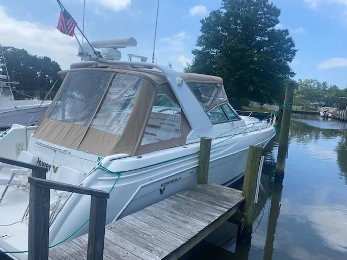 Formula Boats 41 PC 2000 boat specs
