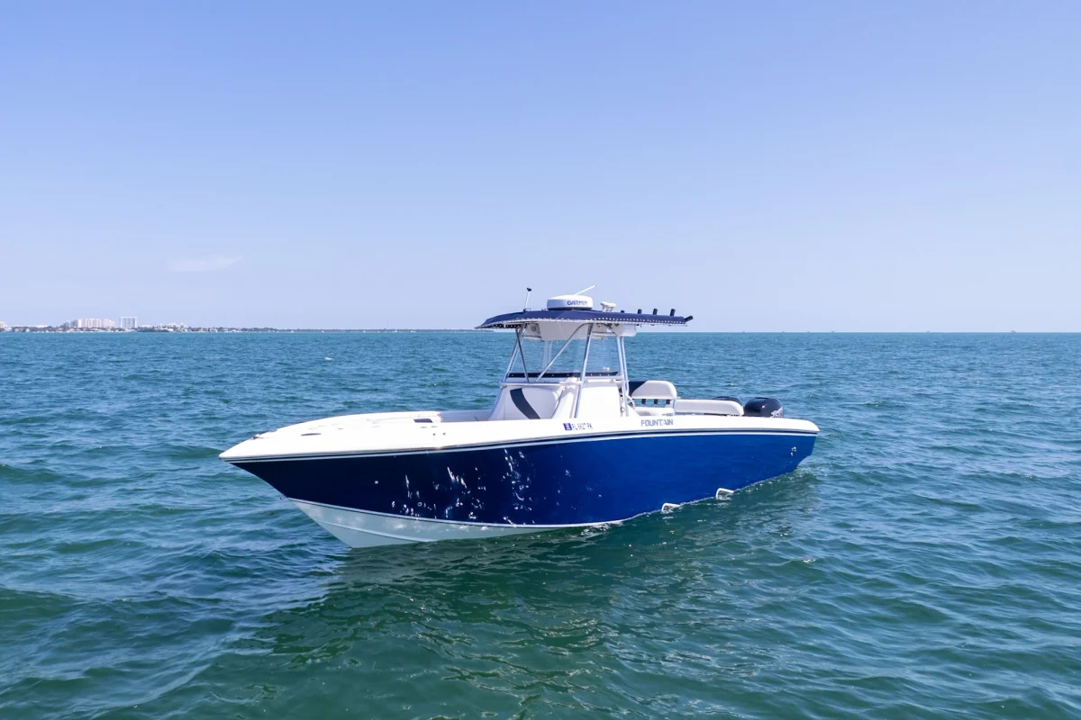 Fountain 32 Center Console 2007 boat specs