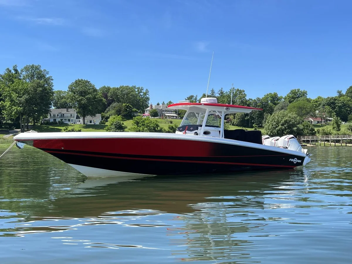 Fountain 38 SC 2021 boat specs