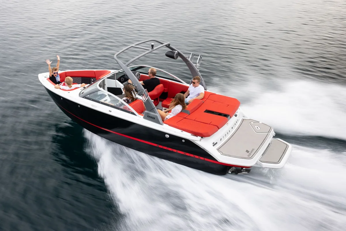 Four Winns H2 2023 boat specs