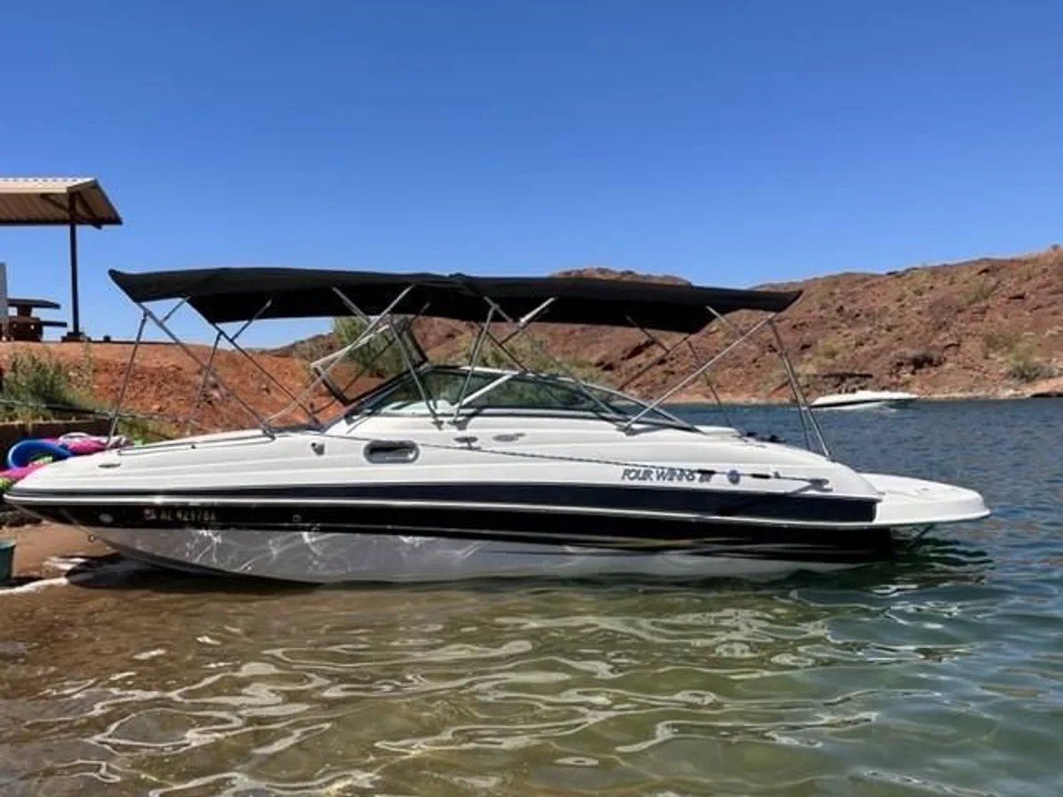 Four Winns Funship 234  2005 boat specs