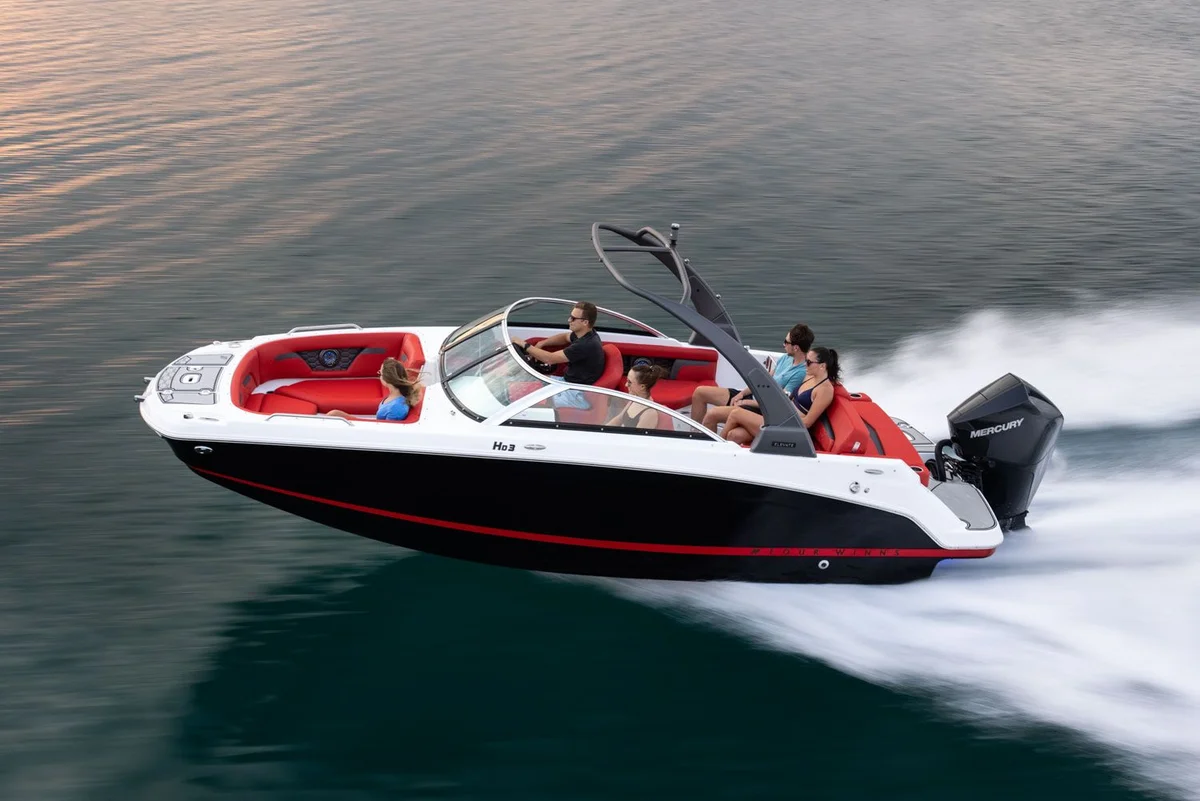 Four Winns HD3 OB 2022 boat specs