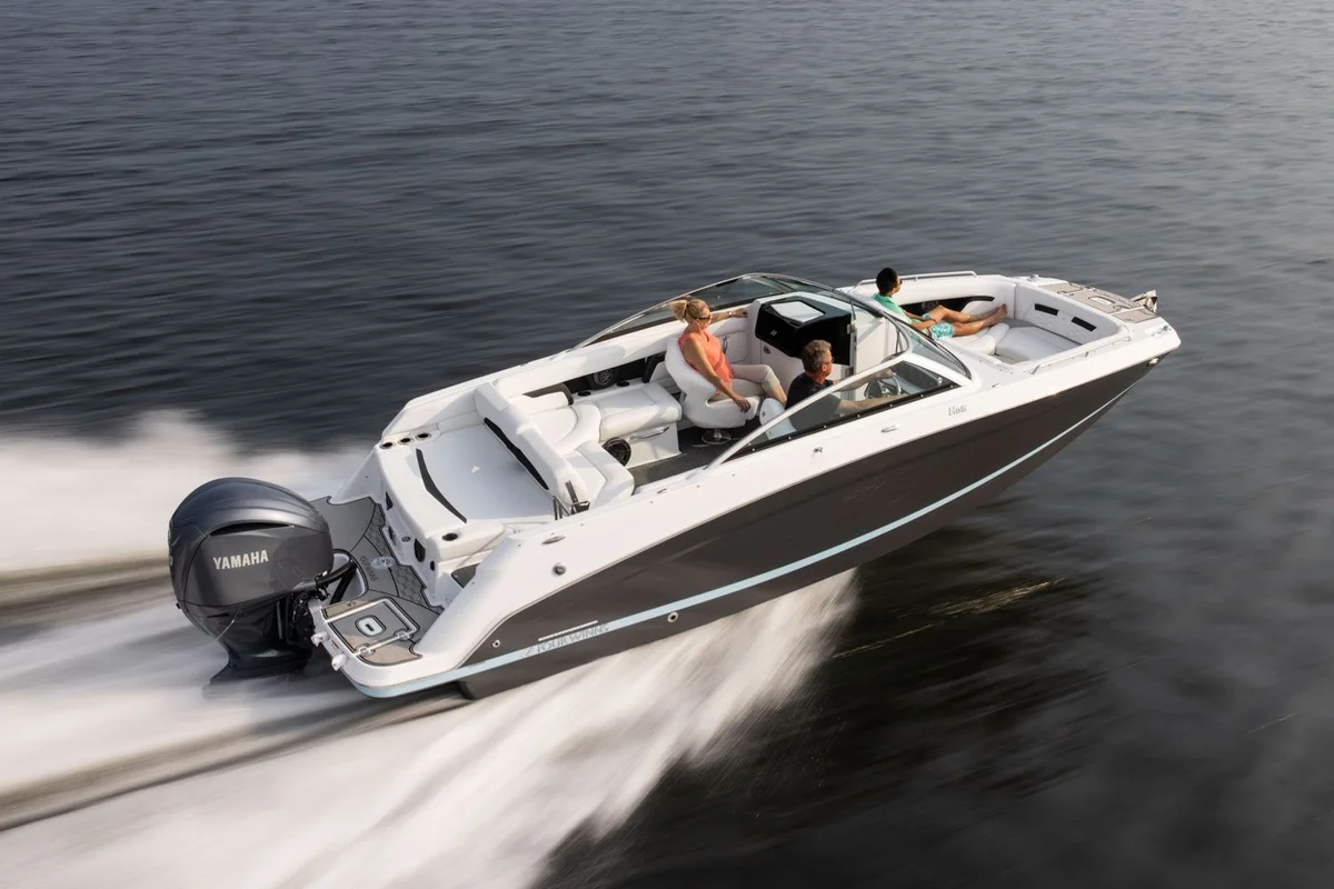 Four Winns HD5 OB 2022 boat specs