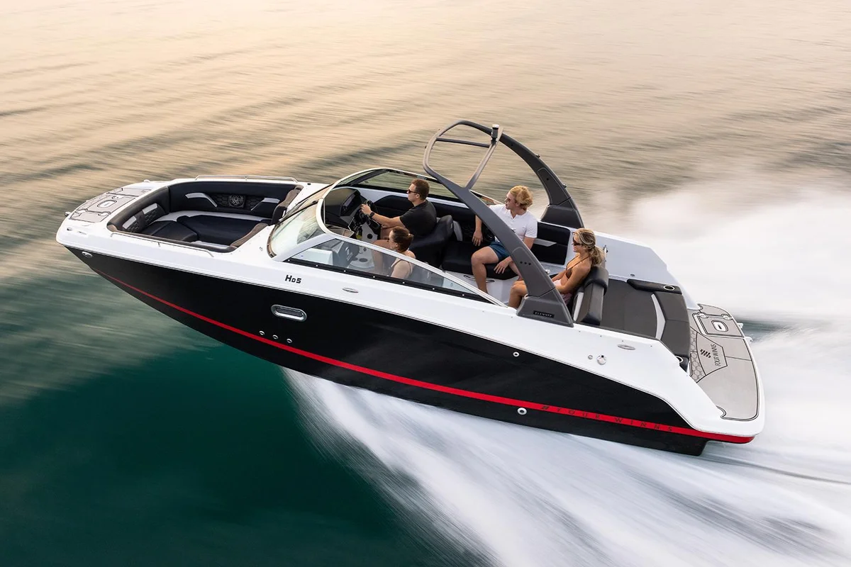 Four Winns HD5 OB RS 2021 boat specs