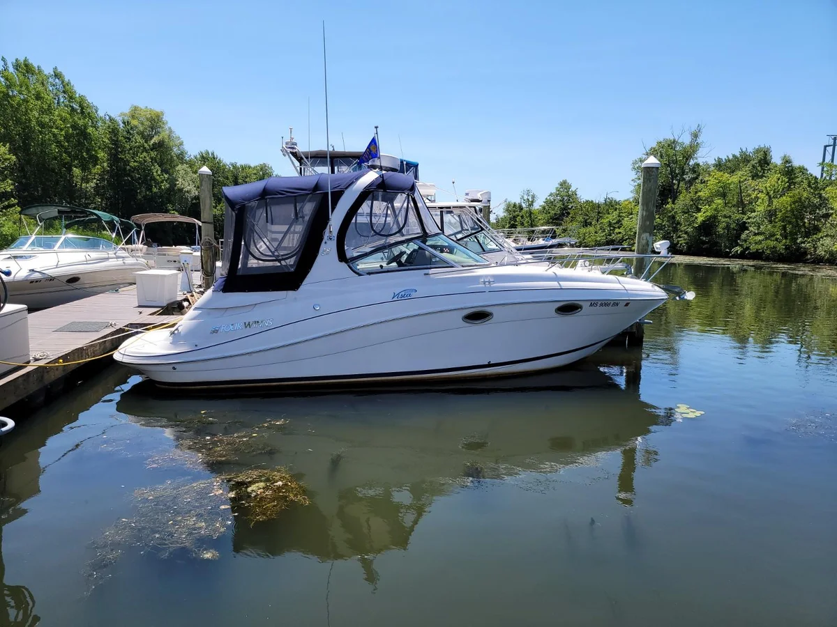 Four Winns Vista 278  2006 boat specs