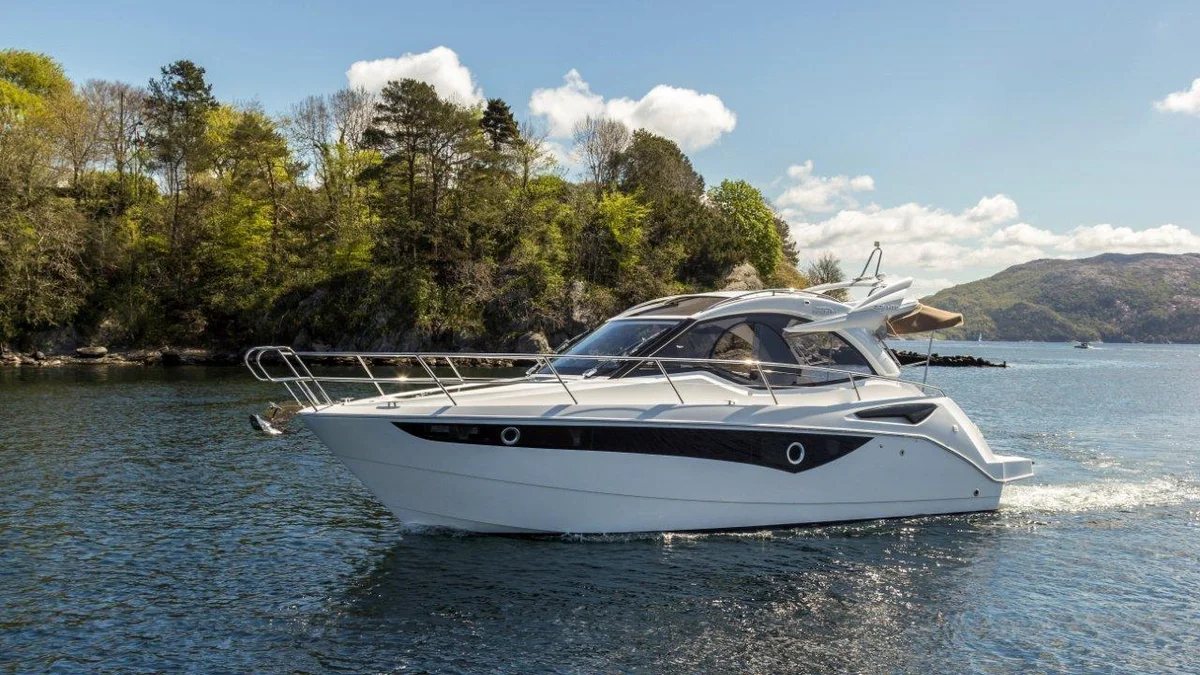 305 HTS Boat Specs