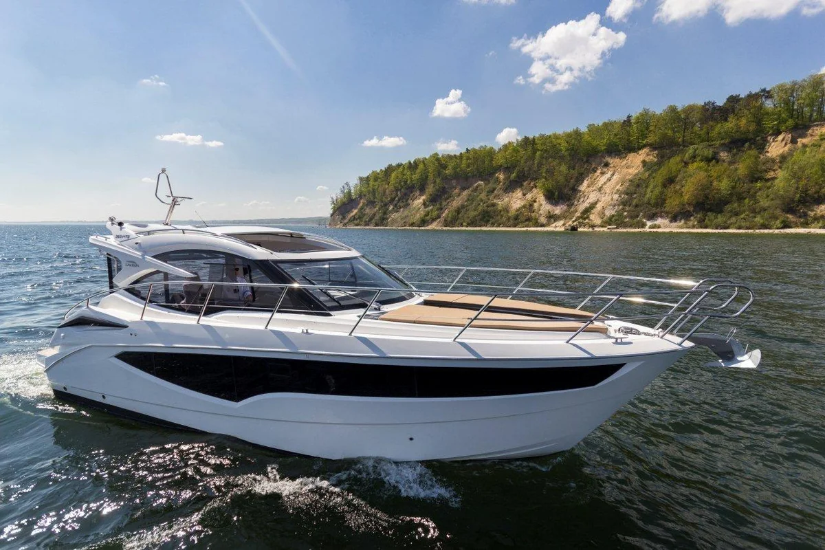 Galeon Yachts 365 HTS 2022 boat specs