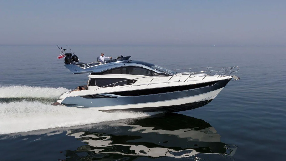 430 Skydeck Boat Specs