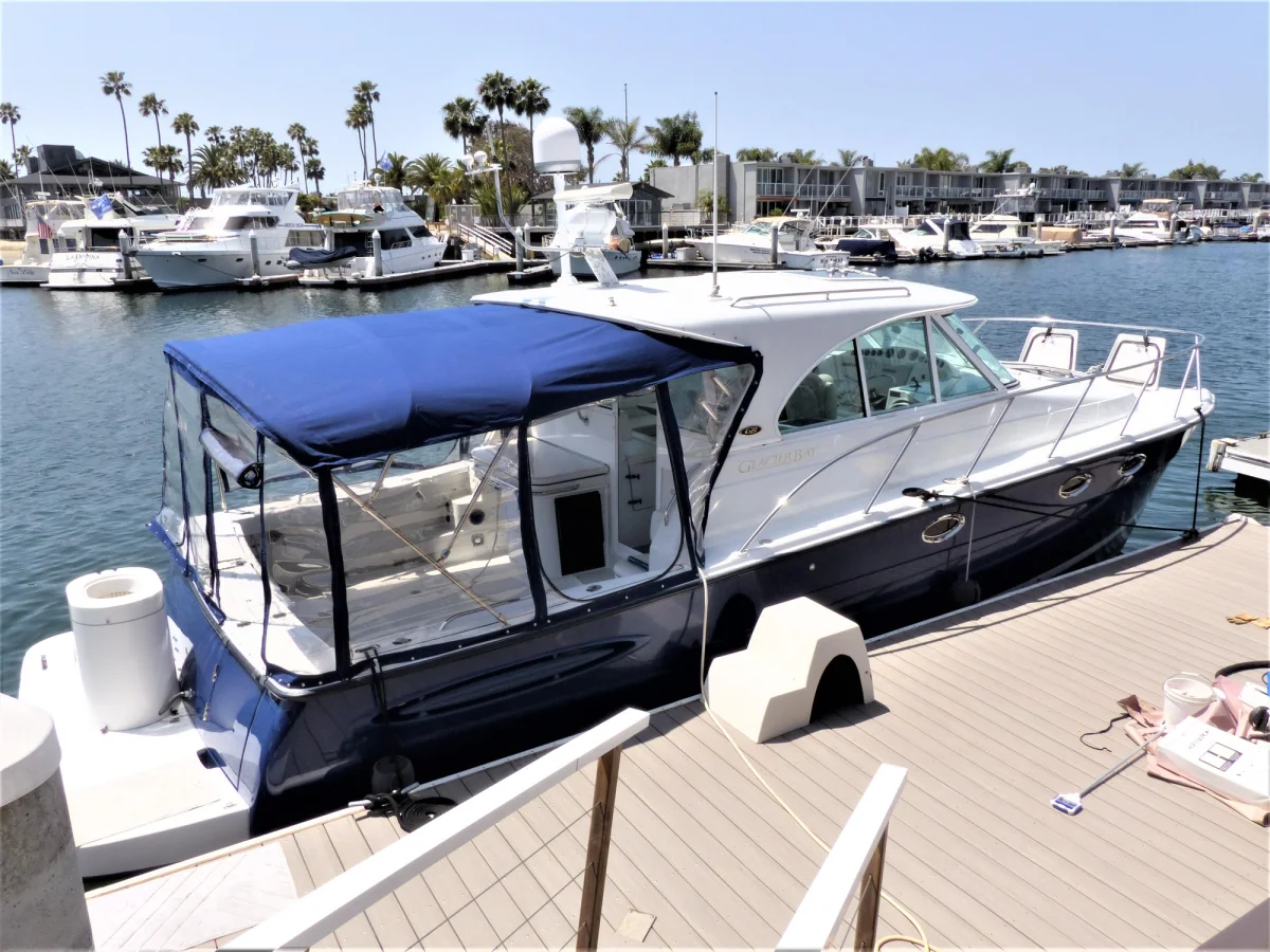 Glacier Bay 3480 Ocean Runner 2006 boat specs
