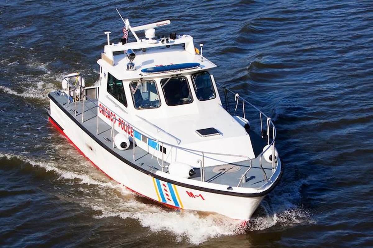 /Twin Screw Boat Specs