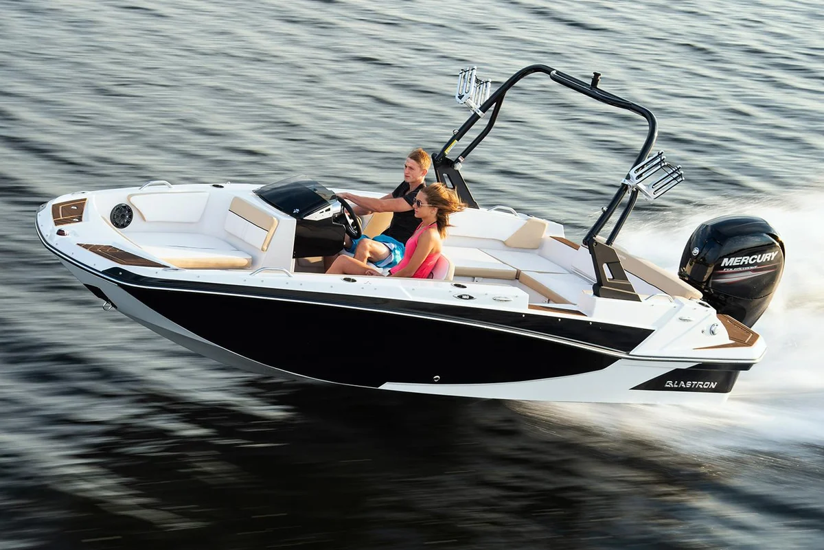 Glastron GTD 180 2021 boat specs