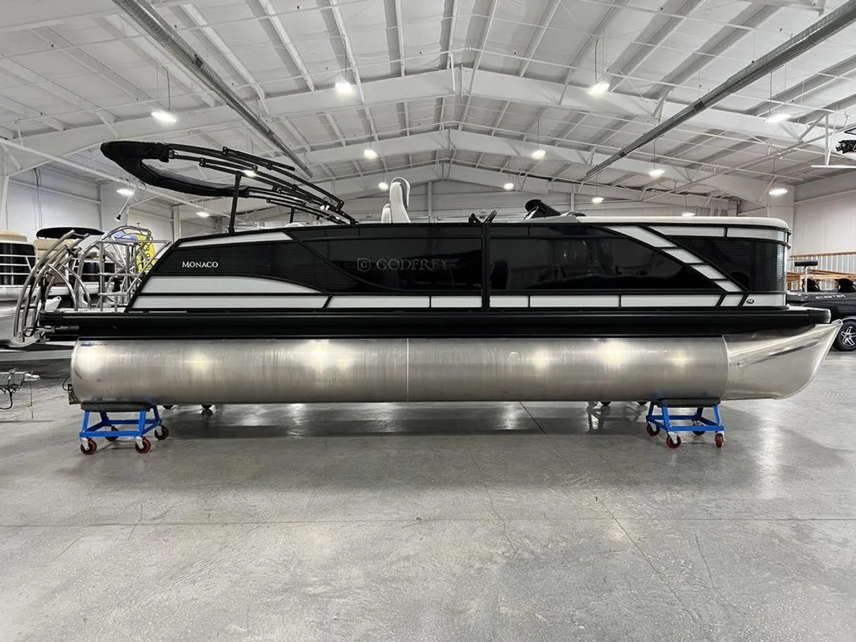 Monaco 235 DFL iMPACT 29 in. Center Tube Boat Specs